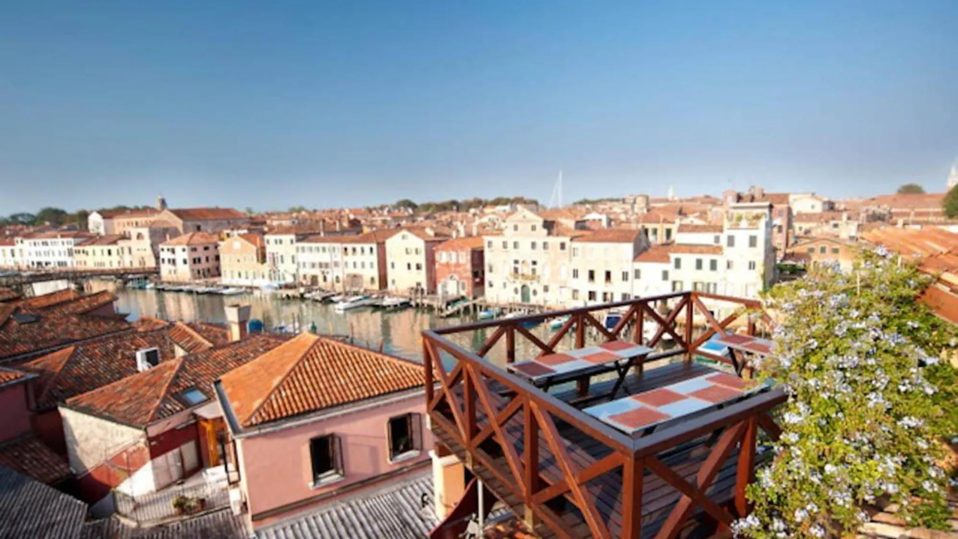 Palazzo Verrienti Venice Apartment